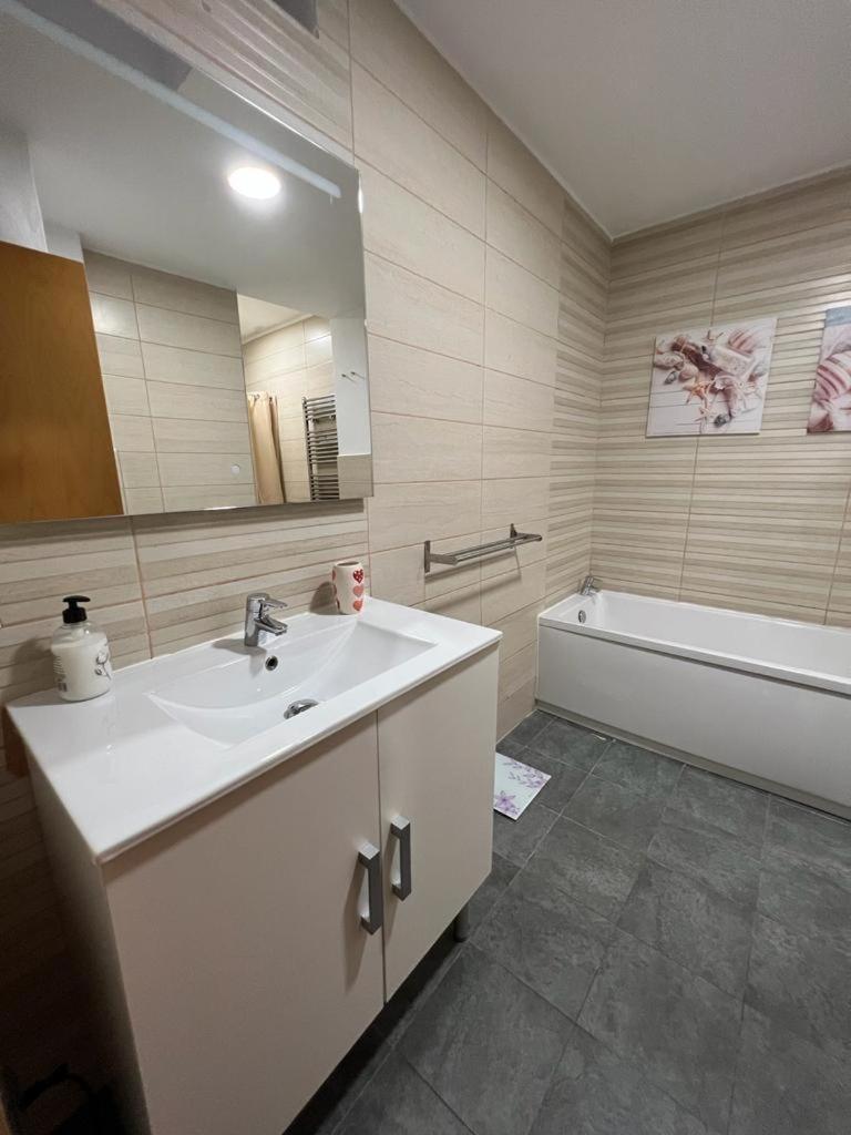 Des Rustic Center Apartment อาลิกันเต ภายนอก รูปภาพ